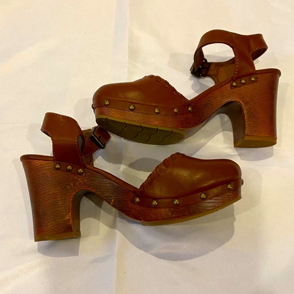 MIA Women's Brown Wood Chunky Platform Clogs Size 7.5